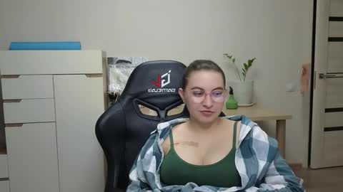 Alice online show from March 21, 1:43 am