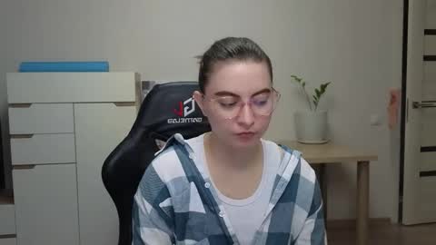 Alice online show from March 28, 5:29 am