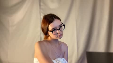 Hey Im Alice  online show from November 1, 1:57 pm