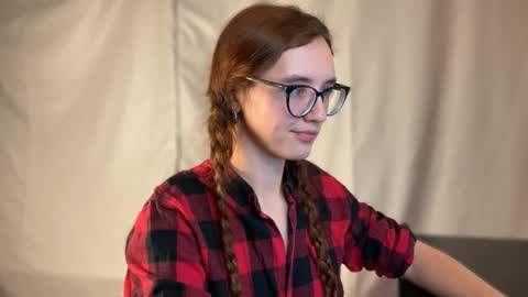 Hey Im Alice  online show from November 2, 8:00 pm