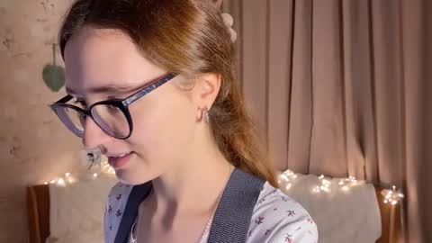 Hey Im Alice  online show from November 15, 10:37 pm