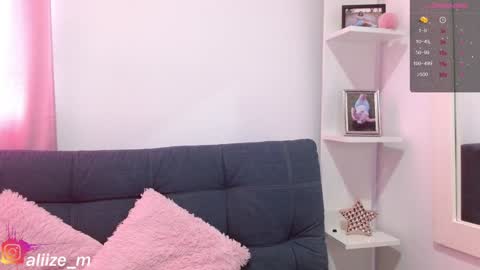 alice online show from December 8, 1:36 pm