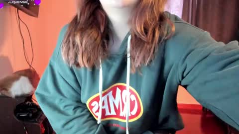 Snapshot of alice_fiend chatting on February 27, 2:43 pm Alice online show from February 27, 2:43 pm