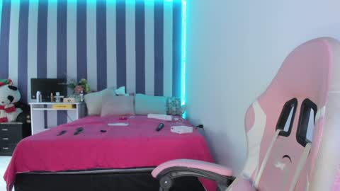 Snapshot of alice_jonson chatting on December 20, 5:18 pm Maria Join free Telegram and suscribe my OF online show from December 20, 5:18 pm