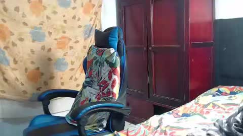 alice online show from July 1, 6:18 pm