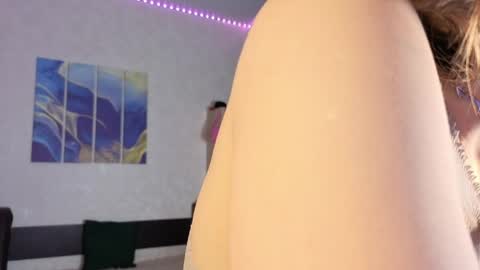 Alice online show from April 10, 5:39 pm