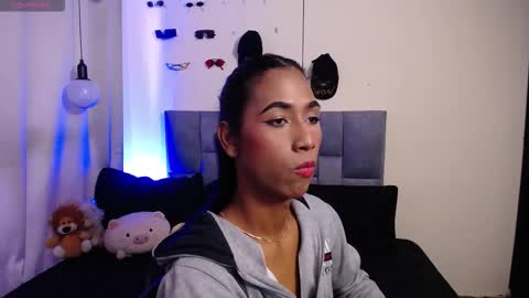    online show from November 26, 7:04 pm