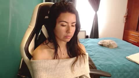 Alice online show from February 11, 3:39 pm