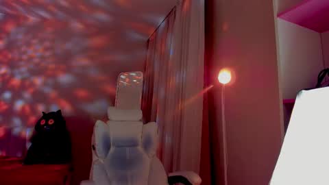 Alice online show from March 19, 8:24 pm