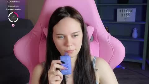 Snapshot of alice_moondark chatting on October 8, 9:01 pm Alice online show from October 8, 9:01 pm