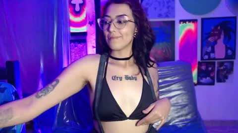 Snapshot of alice_phantom chatting on January 21, 5:16 am online show from January 21, 5:16 am