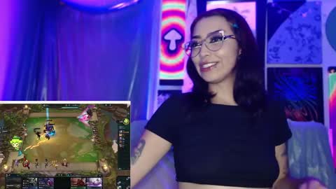 Snapshot of alice_phantom chatting on January 31, 2:15 am online show from January 31, 2:15 am