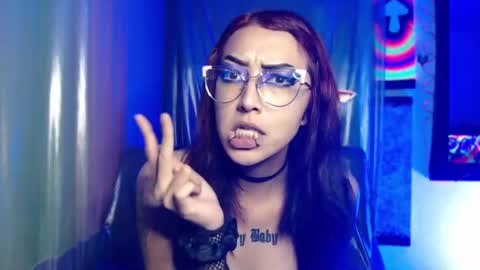 Snapshot of alice_phantom chatting on March 4, 11:00 pm online show from March 4, 11:00 pm