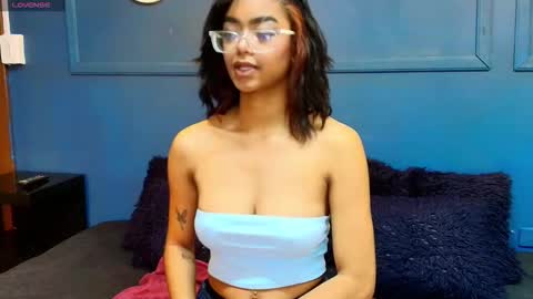 Snapshot of alice_simmons chatting on November 2, 5:59 pm alice_simmons online show from November 2, 5:59 pm