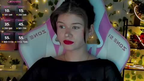 Alice online show from March 30, 6:20 pm