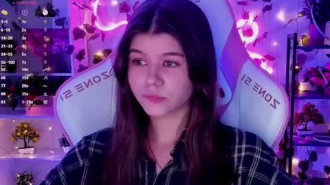 Alice online show from July 27, 9:44 pm