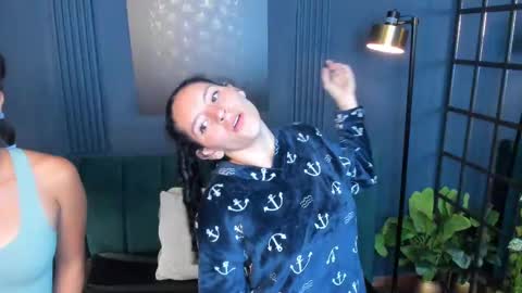 Alice and Asia online show from September 12, 3:06 am