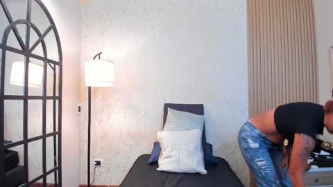 Alice and Asia online show from January 12, 4:23 pm