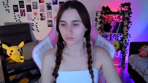 alicecharmy online show from December 5, 2:33 pm