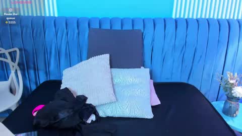 Snapshot of alicecoule chatting on May 14, 12:12 pm Alice online show from May 14, 12:12 pm