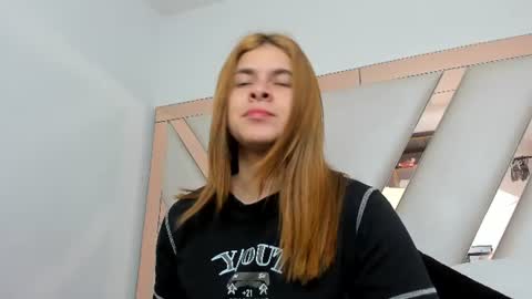 Snapshot of alicecruuz chatting on July 3, 12:11 pm AliceCruz online show from July 3, 12:11 pm