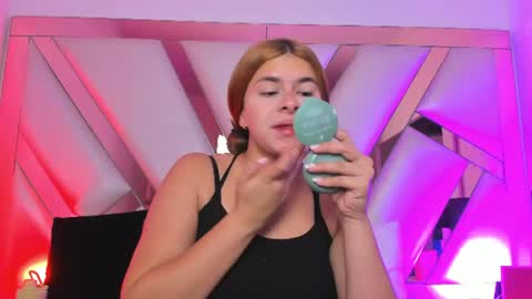 Snapshot of alicecruuz chatting on July 4, 4:57 pm AliceCruz online show from July 4, 4:57 pm