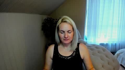 Alicee online show from December 10, 8:30 am