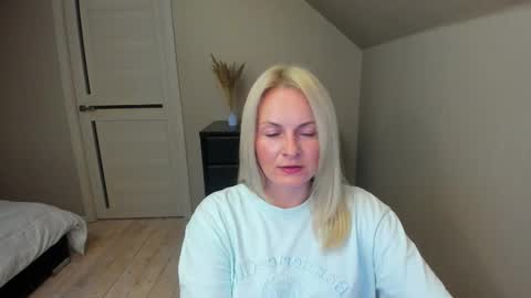 Alicee online show from October 12, 6:51 pm