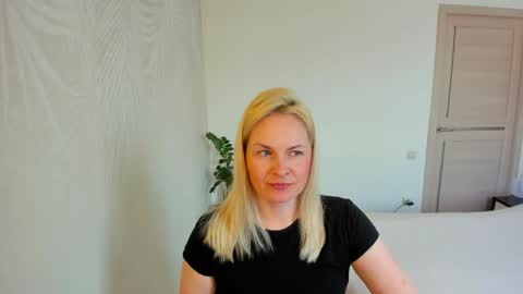 Alicee online show from March 30, 8:37 am