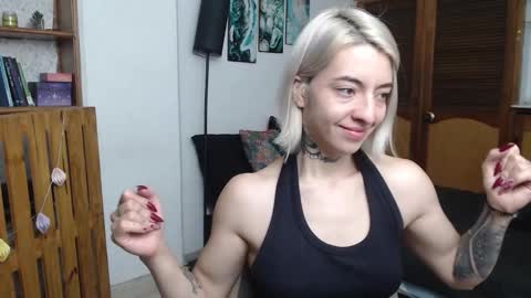 alicee_logan_ online show from March 12, 1:01 am