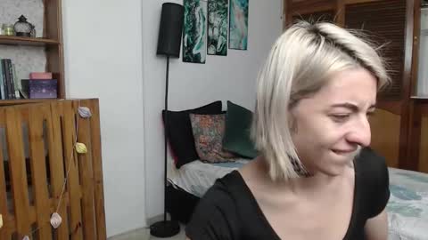 alicee_logan_ online show from March 24, 1:32 am