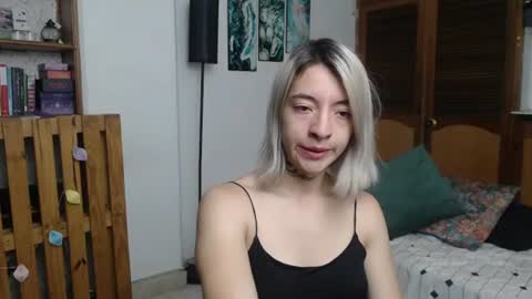 alicee_logan_ online show from June 21, 1:19 am