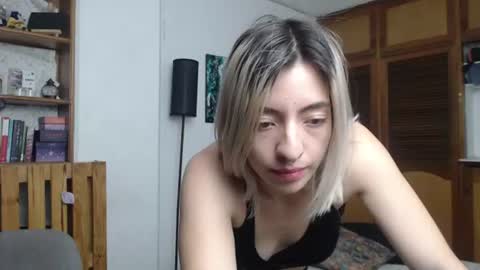 alicee_logan_ online show from July 15, 1:00 am