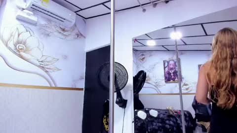 alicee online show from May 9, 7:19 pm