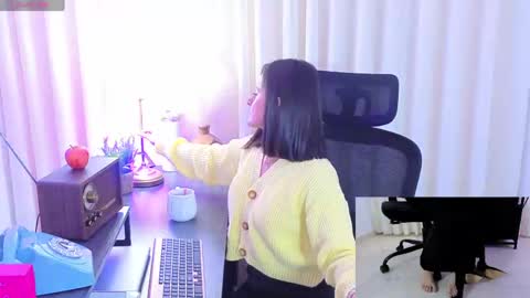 Aleja  online show from April 16, 12:06 pm