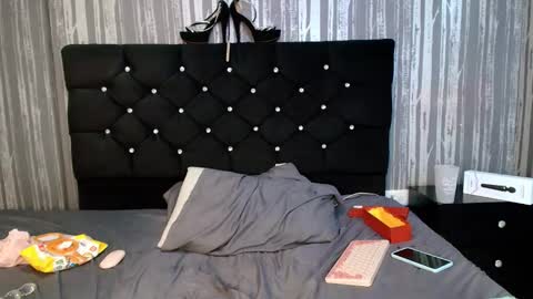 alicee_moonn online show from December 23, 7:39 am