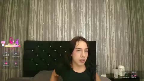 alicee_moonn online show from June 23, 7:45 pm