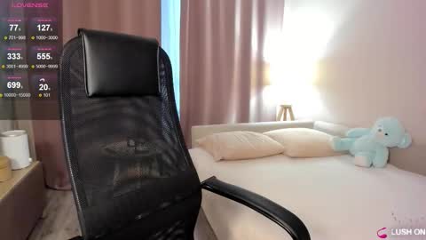 Snapshot of aliceevan chatting on November 5, 2:11 am Daniella online show from November 5, 2:11 am