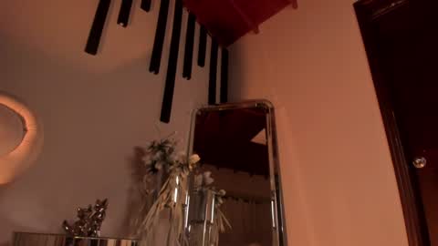 Alice online show from February 8, 9:35 am