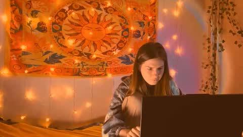 Alice online show from February 14, 5:15 am