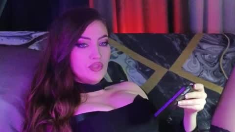 Snapshot of alicejameson chatting on September 21, 9:05 pm alicejameson online show from September 21, 9:05 pm