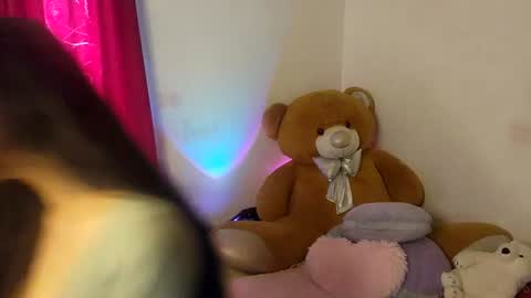 Alicekingdom online show from June 30, 8:32 pm
