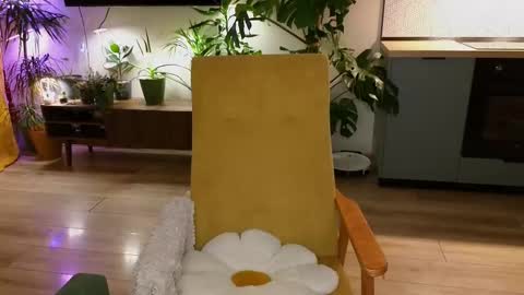 Snapshot of alicekingsleigh chatting on February 22, 6:30 pm AliceKingsleigh online show from February 22, 6:30 pm