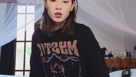 Alice  vacation  online show from March 1, 5:20 am