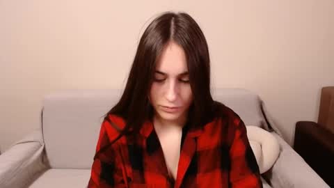 Snapshot of alicekollt chatting on February 23, 1:24 am alicekollt online show from February 23, 1:24 am