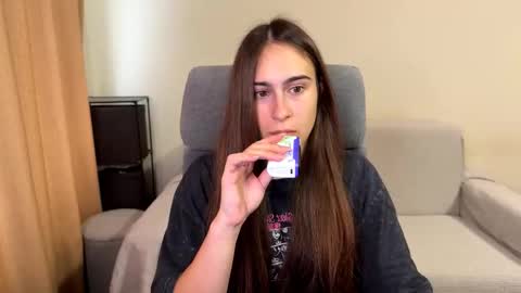 Snapshot of alicekollt chatting on October 9, 9:29 am alicekollt online show from October 9, 9:29 am