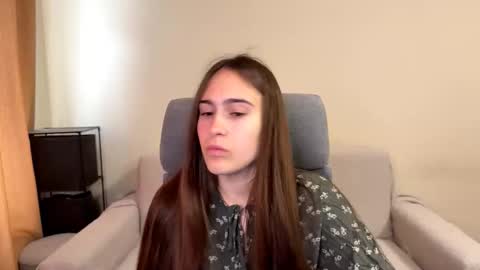 Snapshot of alicekollt chatting on October 13, 8:14 am alicekollt online show from October 13, 8:14 am