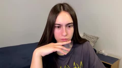 alicekollt online show from May 4, 1:56 am