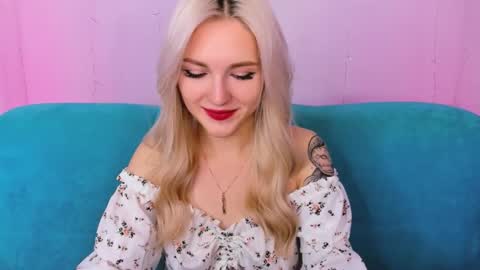 alicemonro online show from October 5, 8:12 am