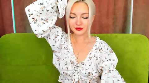 alicemonro online show from October 8, 8:23 am